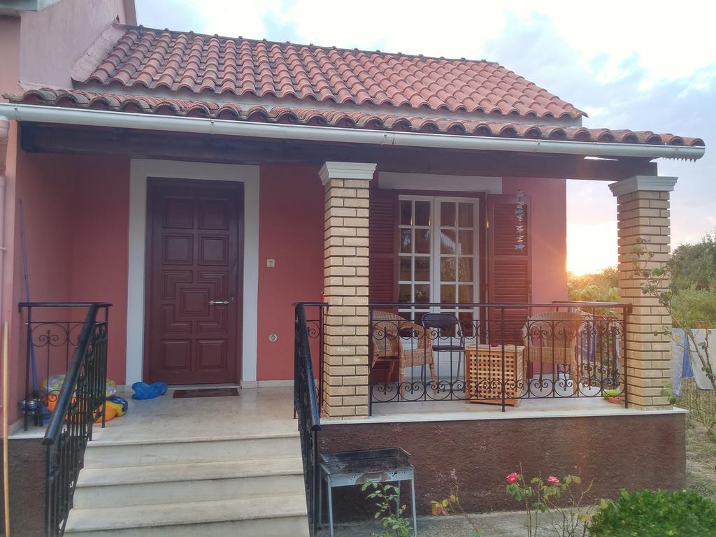 Beautiful Nearby Beach House With Garden, Private Pool And Large Yard Sidari  Room photo